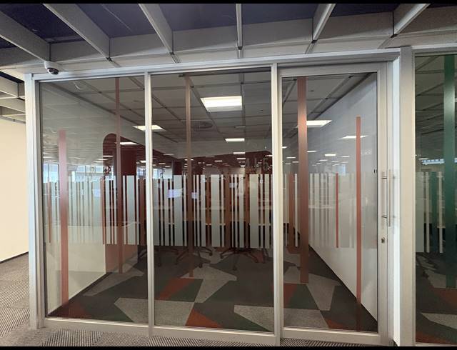 5,780M² SERVICED OFFICE TO LET IN PINELANDS
